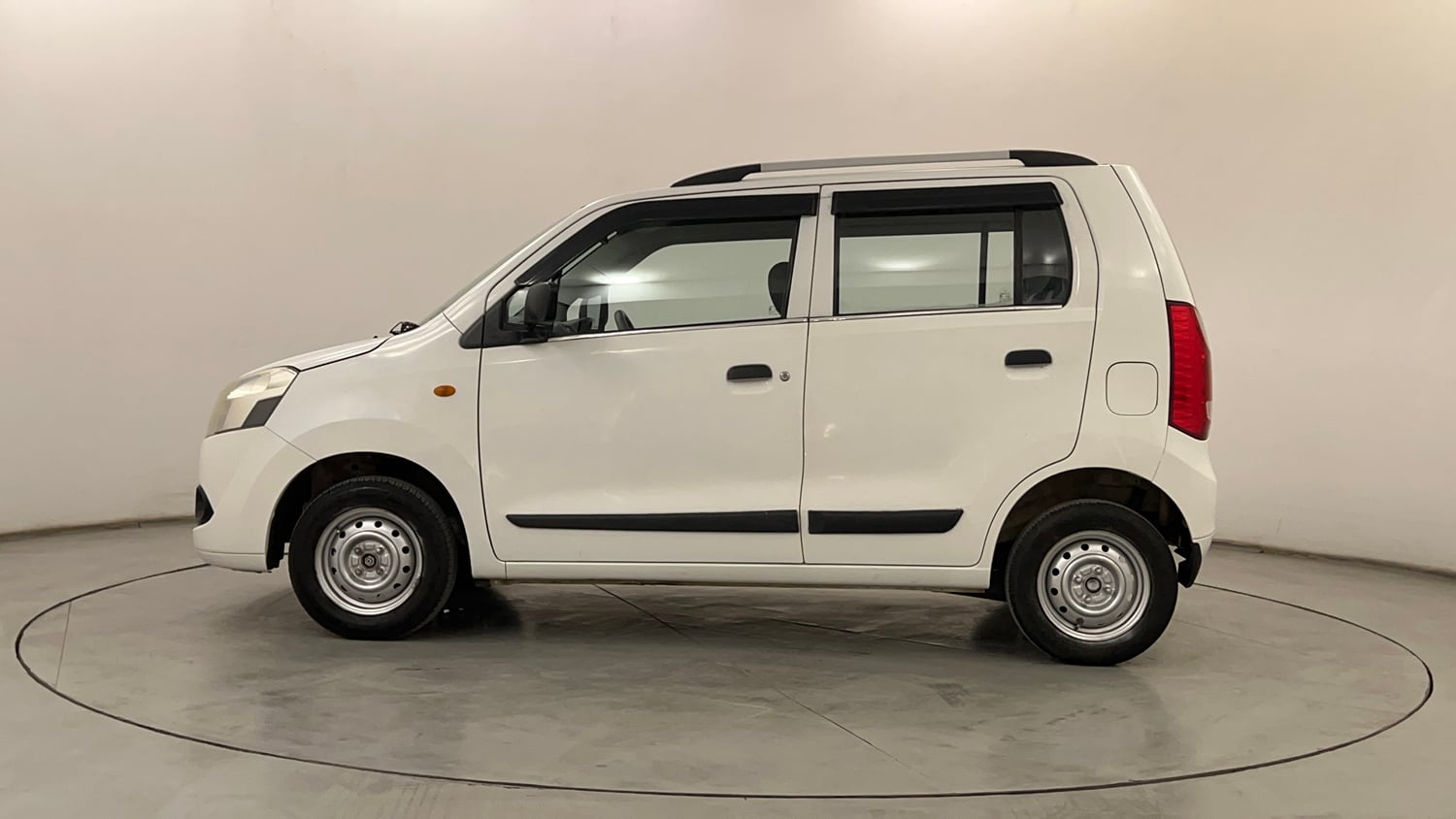 Used 2012 Maruti Suzuki Wagon R LXi Petrol Manual exterior LEFT SIDE VIEW