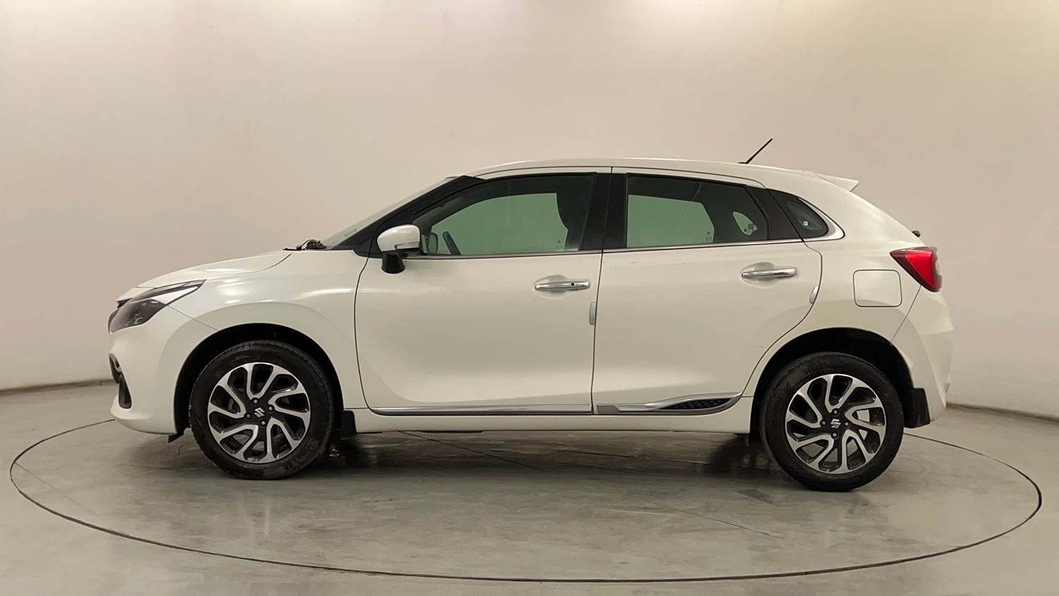 Used 2022 Maruti Suzuki Baleno Alpha AGS Petrol Automatic exterior LEFT SIDE VIEW