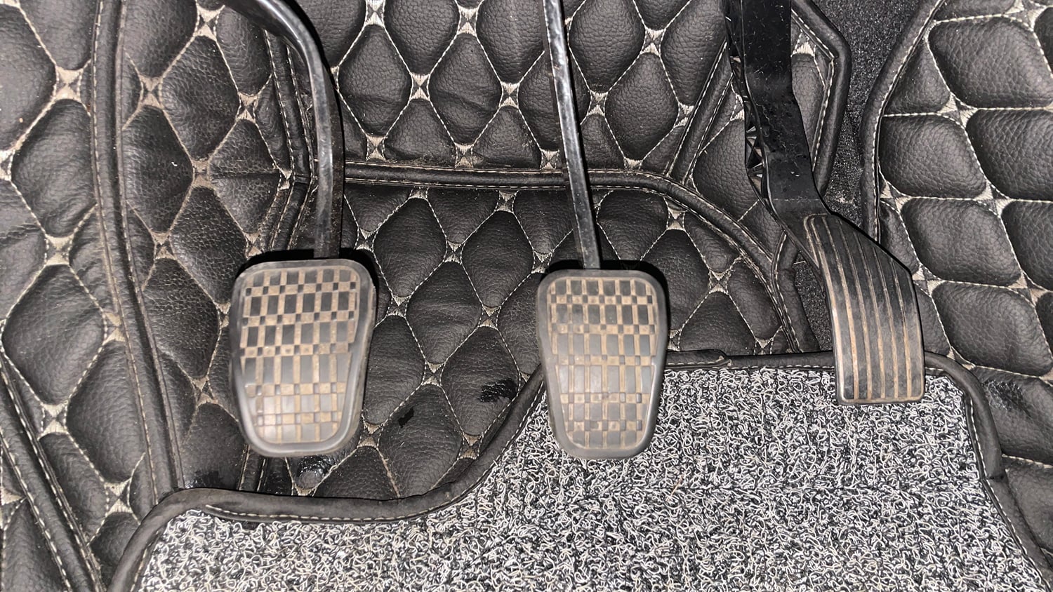 Used 2024 Tata Altroz XM Plus (S) Petrol Manual interior PEDALS VIEW