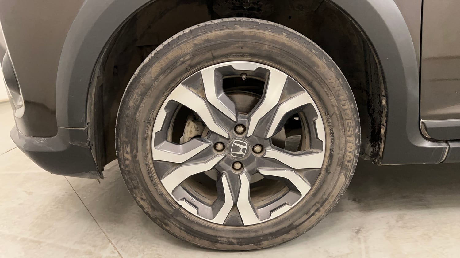 Used 2017 Honda WR-V VX MT Petrol Petrol Manual tyres LEFT FRONT TYRE RIM VIEW