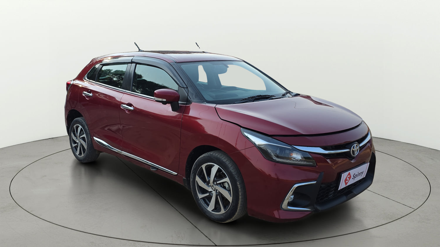 Used 2023 Toyota Glanza V Petrol Manual exterior RIGHT FRONT CORNER VIEW