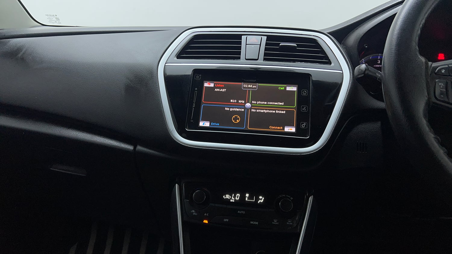 Used 2018 Maruti Suzuki S-Cross Zeta 1.3 Diesel Manual interior MUSIC SYSTEM & AC CONTROL VIEW