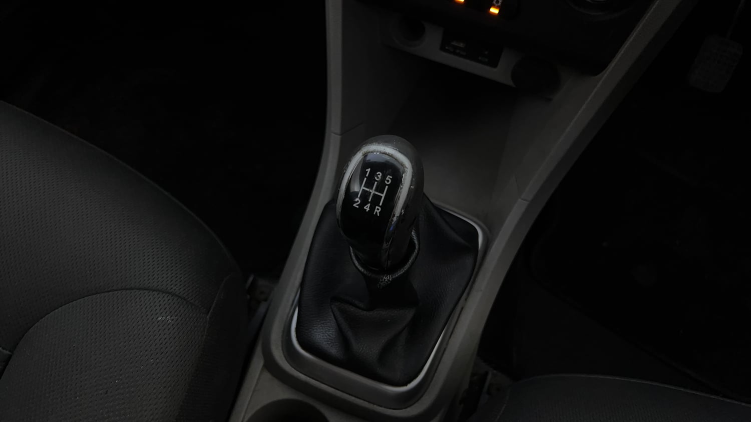 Used 2017 Tata Tiago Revotorq XT Diesel Manual interior GEAR  KNOB VIEW