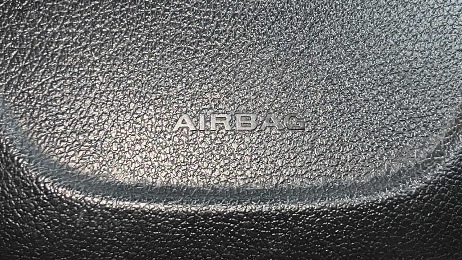 Used 2018 Tata Tiago Revotron XZ Petrol Manual top_features Airbags