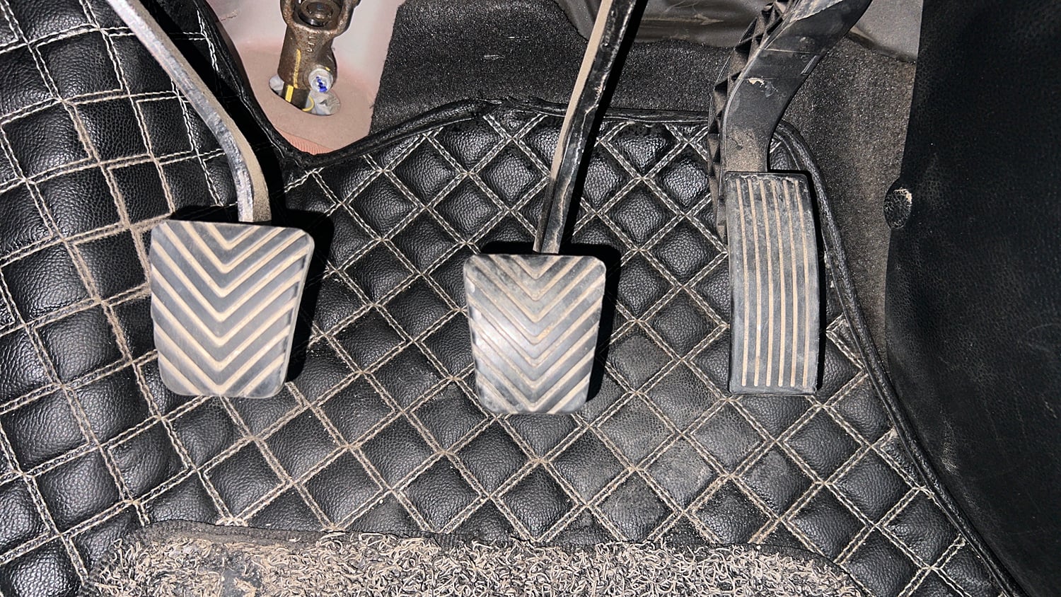 Used 2022 Kia Sonet HTK Plus 1.2 Petrol Manual interior PEDALS VIEW
