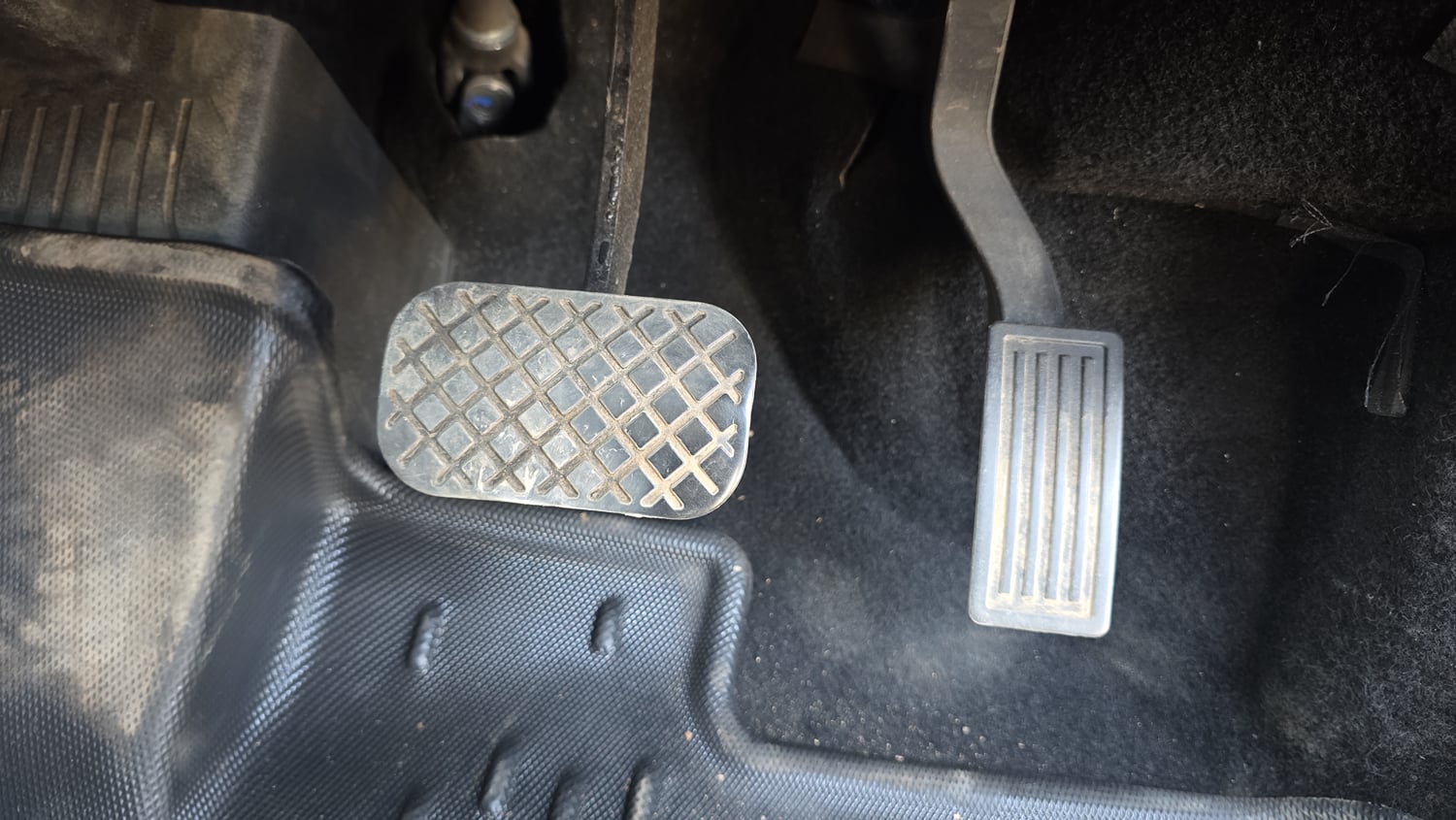 Used 2025 MG Motors Windsor EV Essence Pro Electric Automatic interior PEDALS VIEW