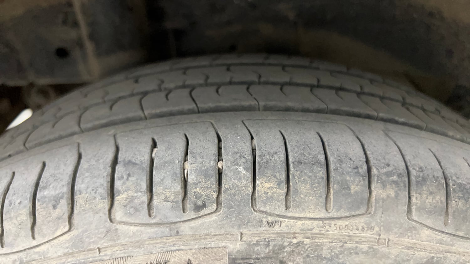 Used 2018 Mahindra KUV100 NXT K8 D 6 STR Diesel Manual tyres RIGHT REAR TYRE TREAD VIEW
