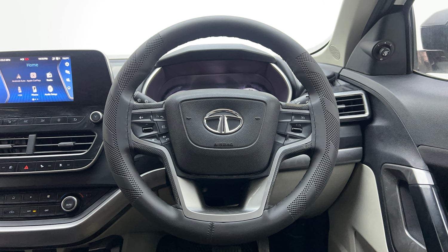 Used 2022 Tata Safari XTA Plus Diesel Automatic interior STEERING VIEW