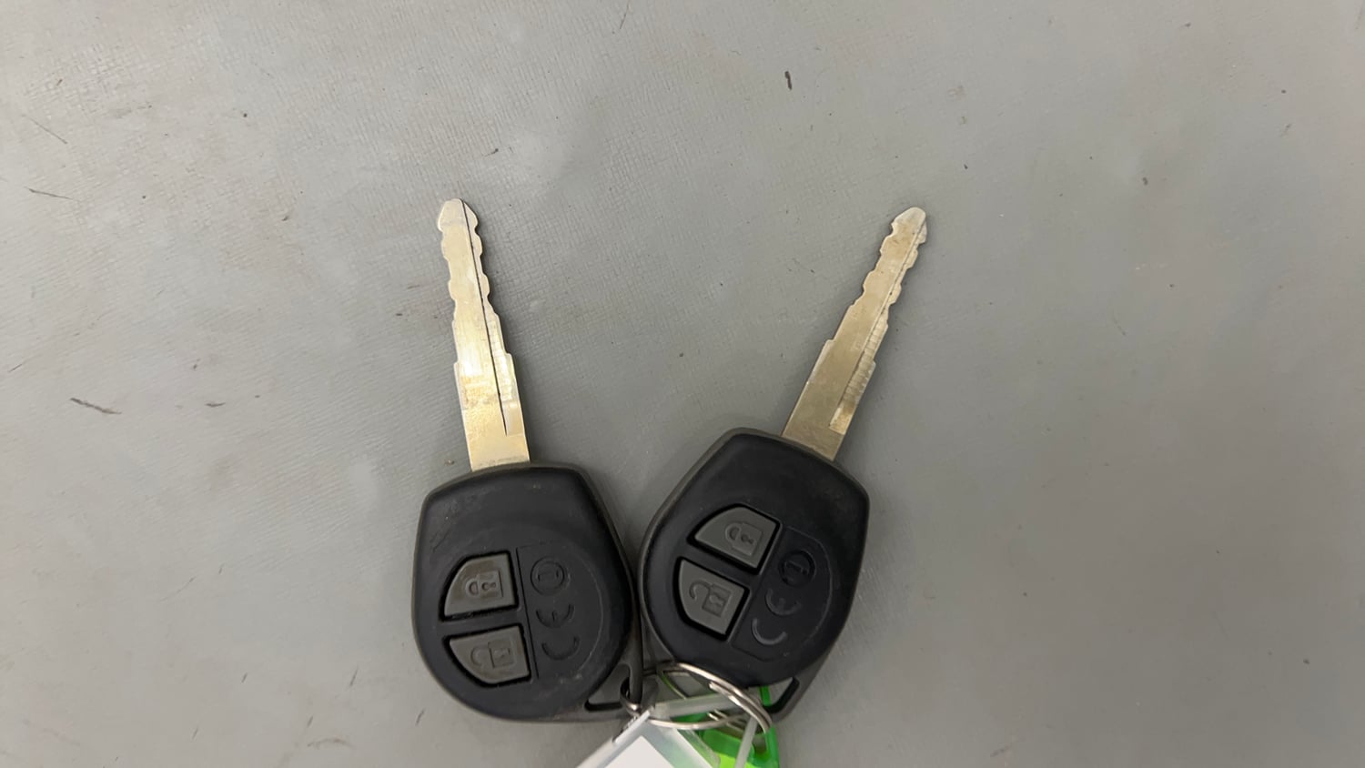 Used 2023 Maruti Suzuki Wagon R ZXI 1.2 Petrol Manual extra CAR KEY VIEW