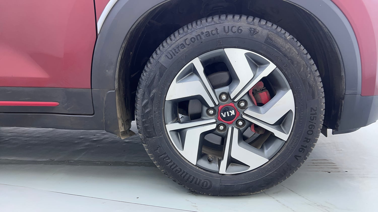 Used 2021 Kia Sonet GTX Plus 1.5 Diesel Manual tyres RIGHT FRONT TYRE RIM VIEW