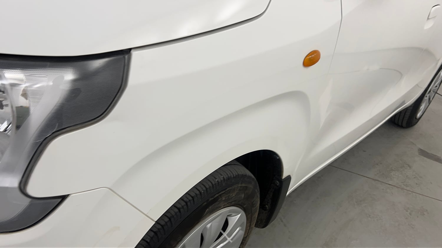 Used 2023 Maruti Suzuki Wagon R ZXI 1.2 Petrol Manual dents MINOR SCRATCH