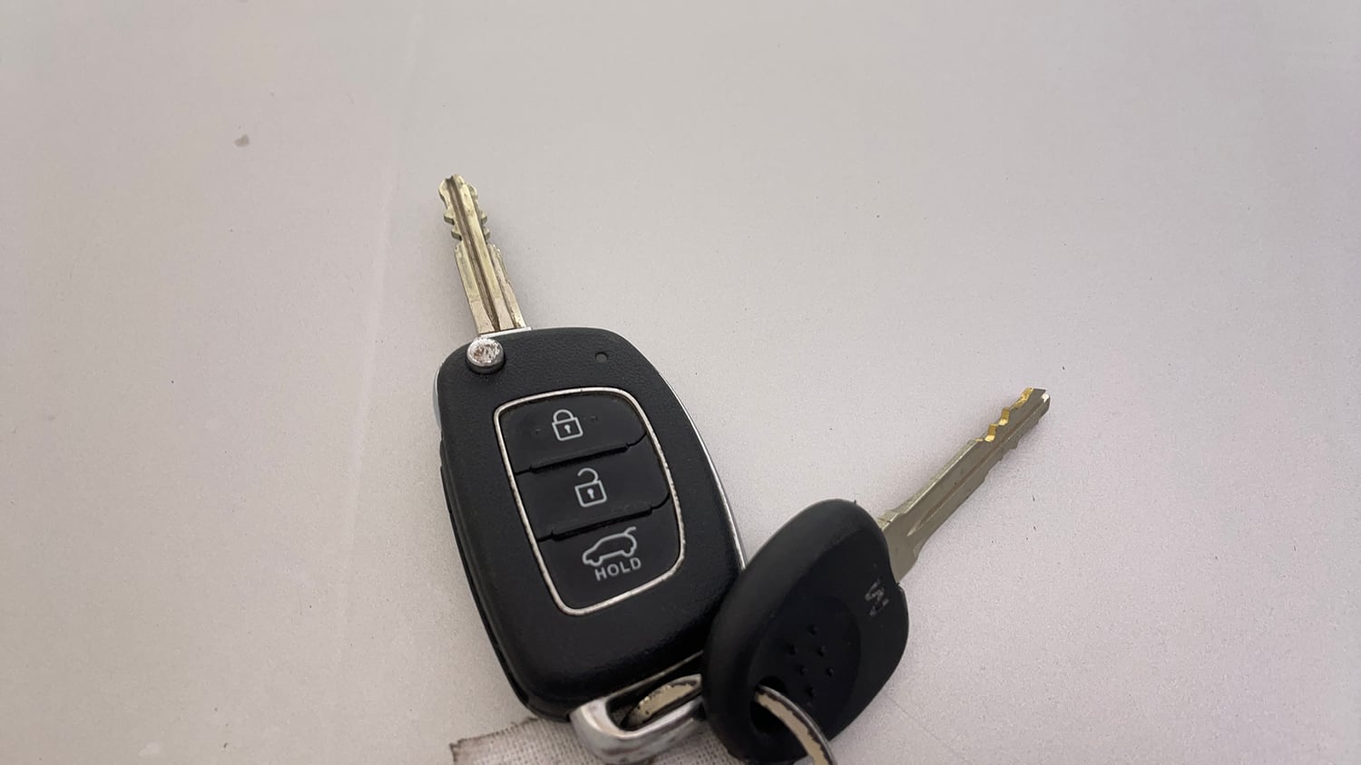 Used 2017 Hyundai Elite i20 Asta 1.2 Petrol Manual extra CAR KEY VIEW