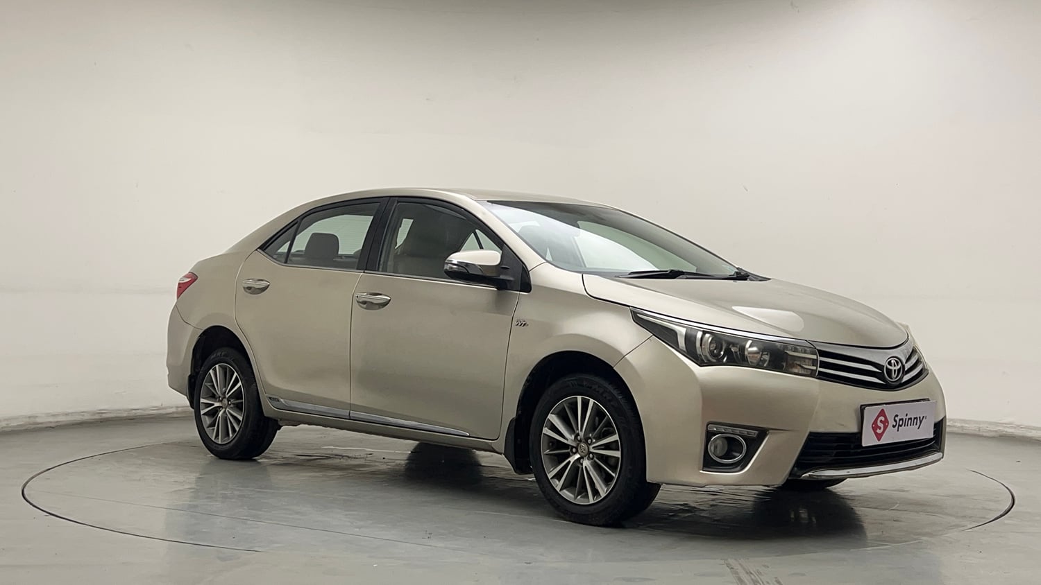 Used 2016 Toyota Corolla Altis VL AT Petrol Petrol Automatic exterior RIGHT FRONT CORNER VIEW