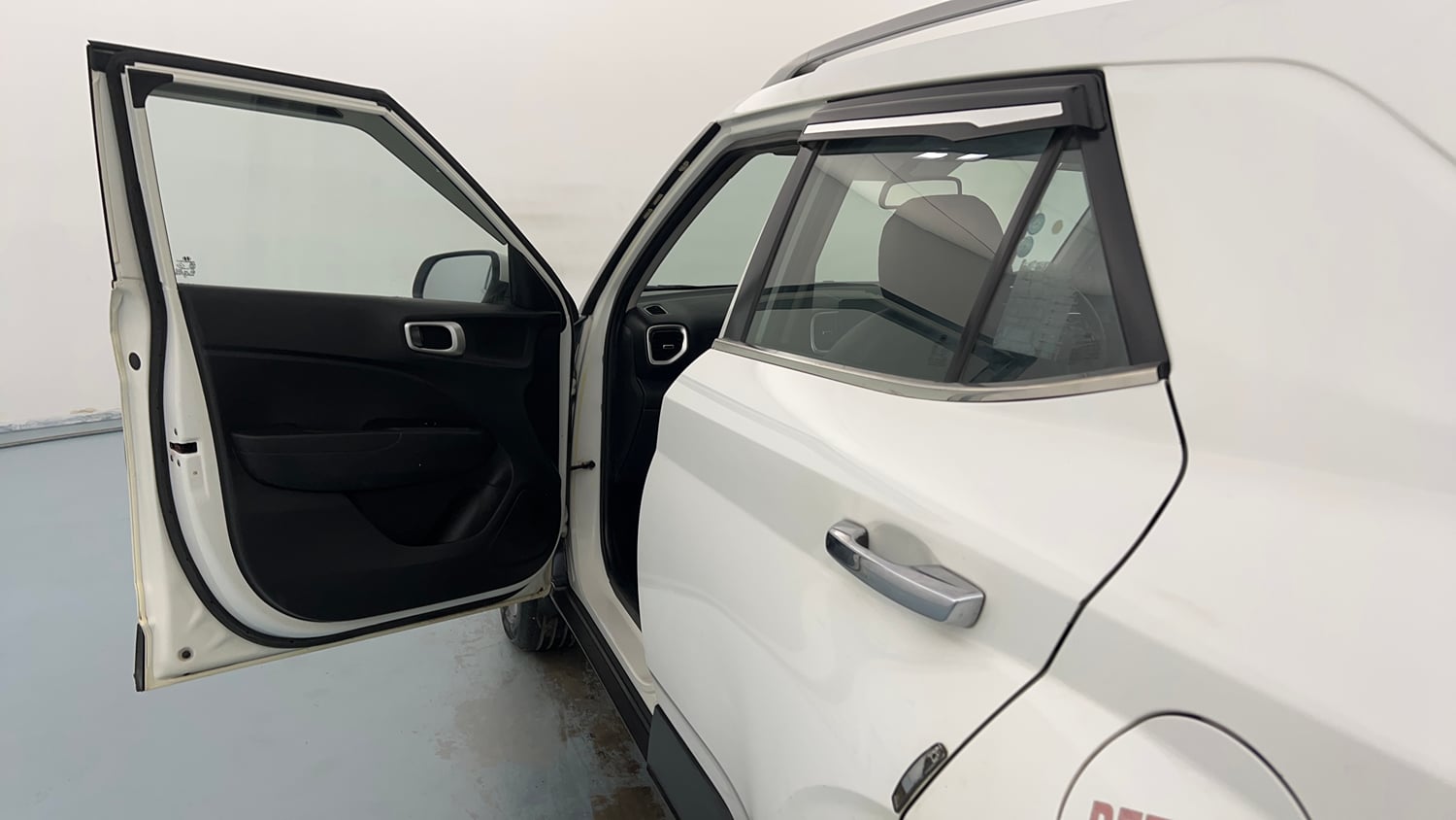 Used 2019 Hyundai Venue SX Plus 1.0 Turbo DCT Petrol Automatic interior LEFT FRONT DOOR OPEN VIEW