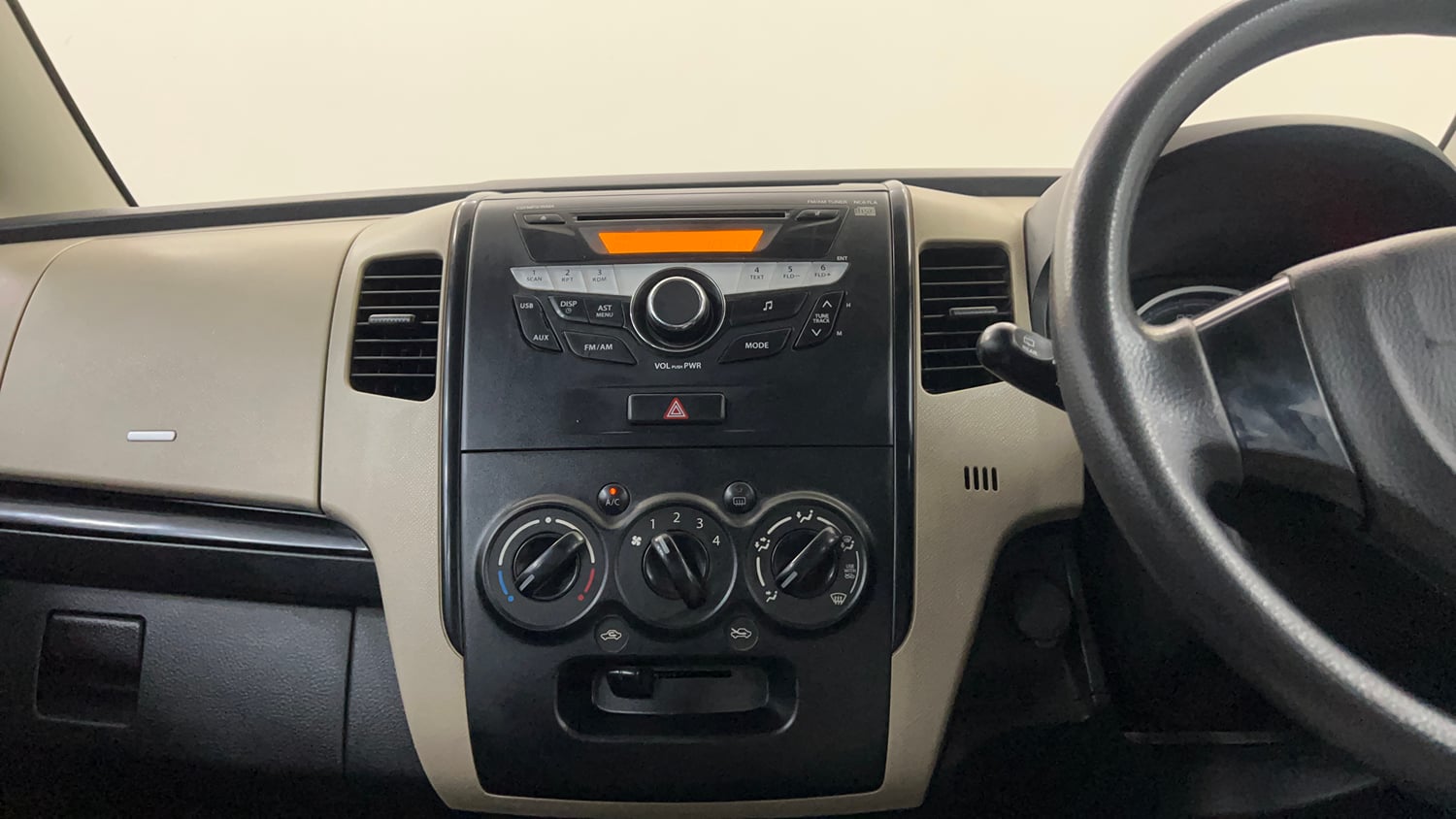Used 2017 Maruti Suzuki Wagon R 1.0 VXI AMT (O) Petrol Automatic interior MUSIC SYSTEM & AC CONTROL VIEW