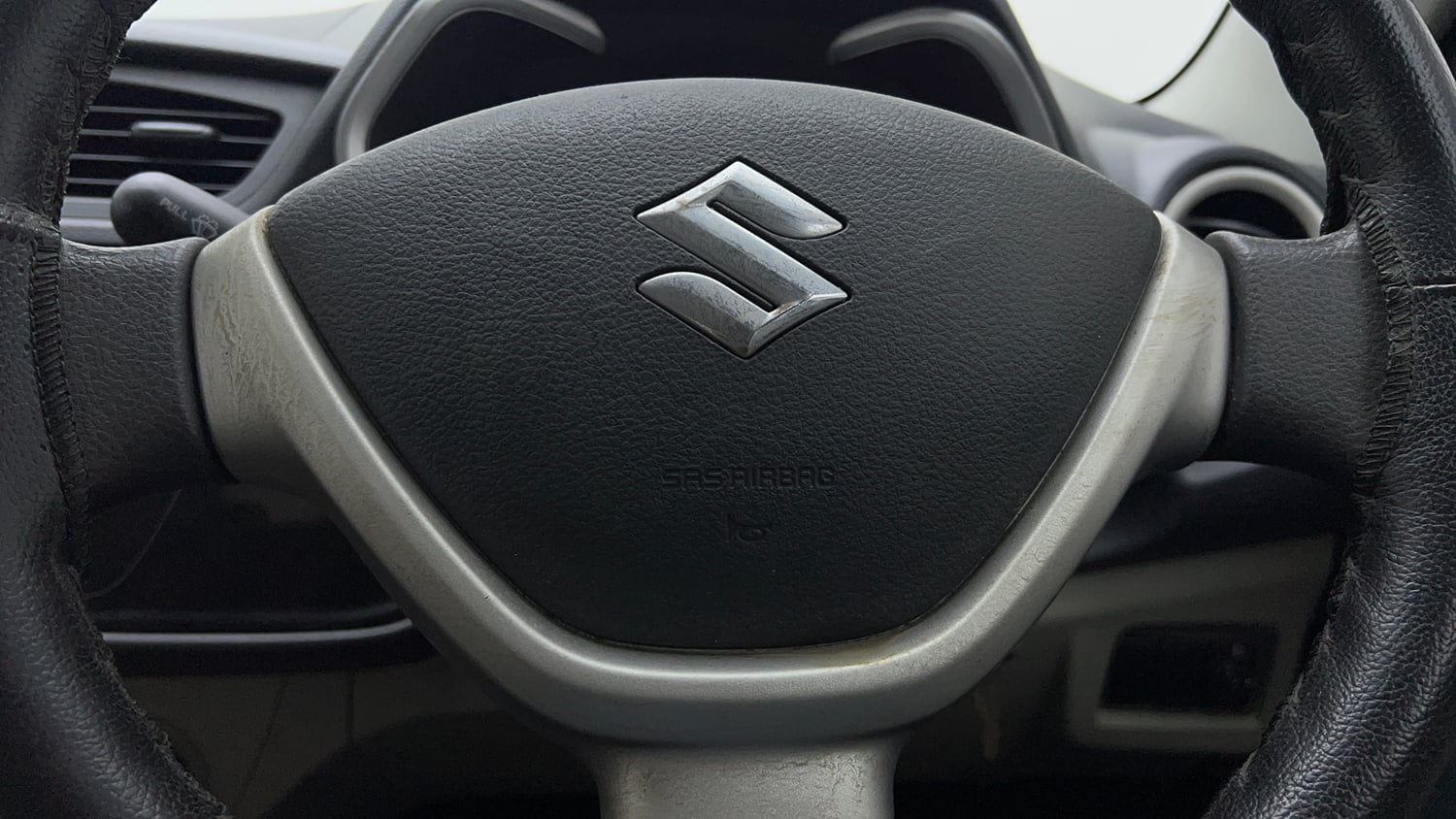 Used 2017 maruti-suzuki Alto K10 VXi (O) AMT Petrol Automatic top_features Airbags