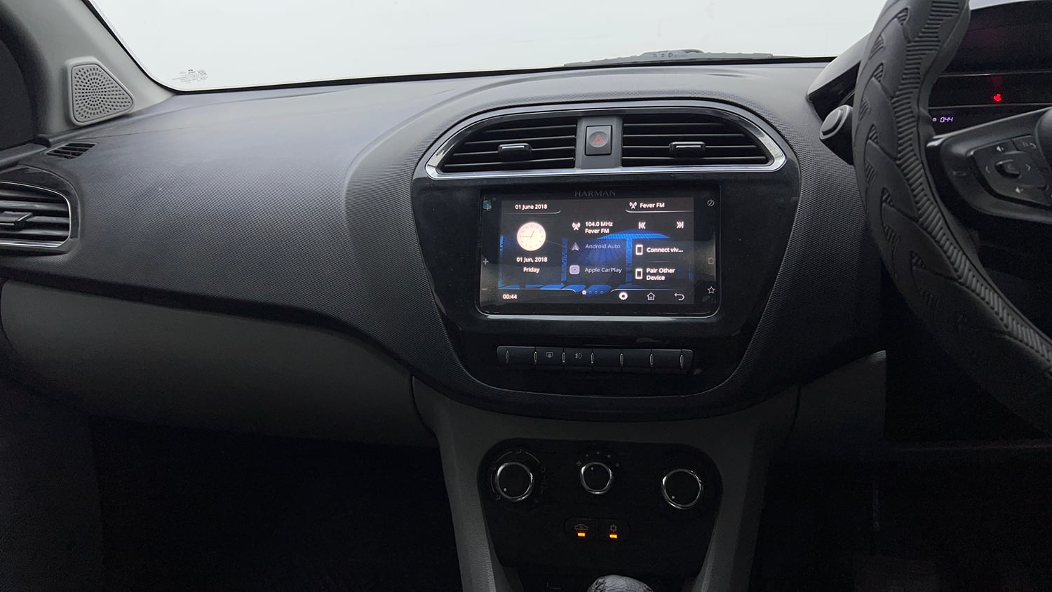 Used 2020 Tata Tiago XZA Petrol Automatic top_features Integrated (in-dash) music system