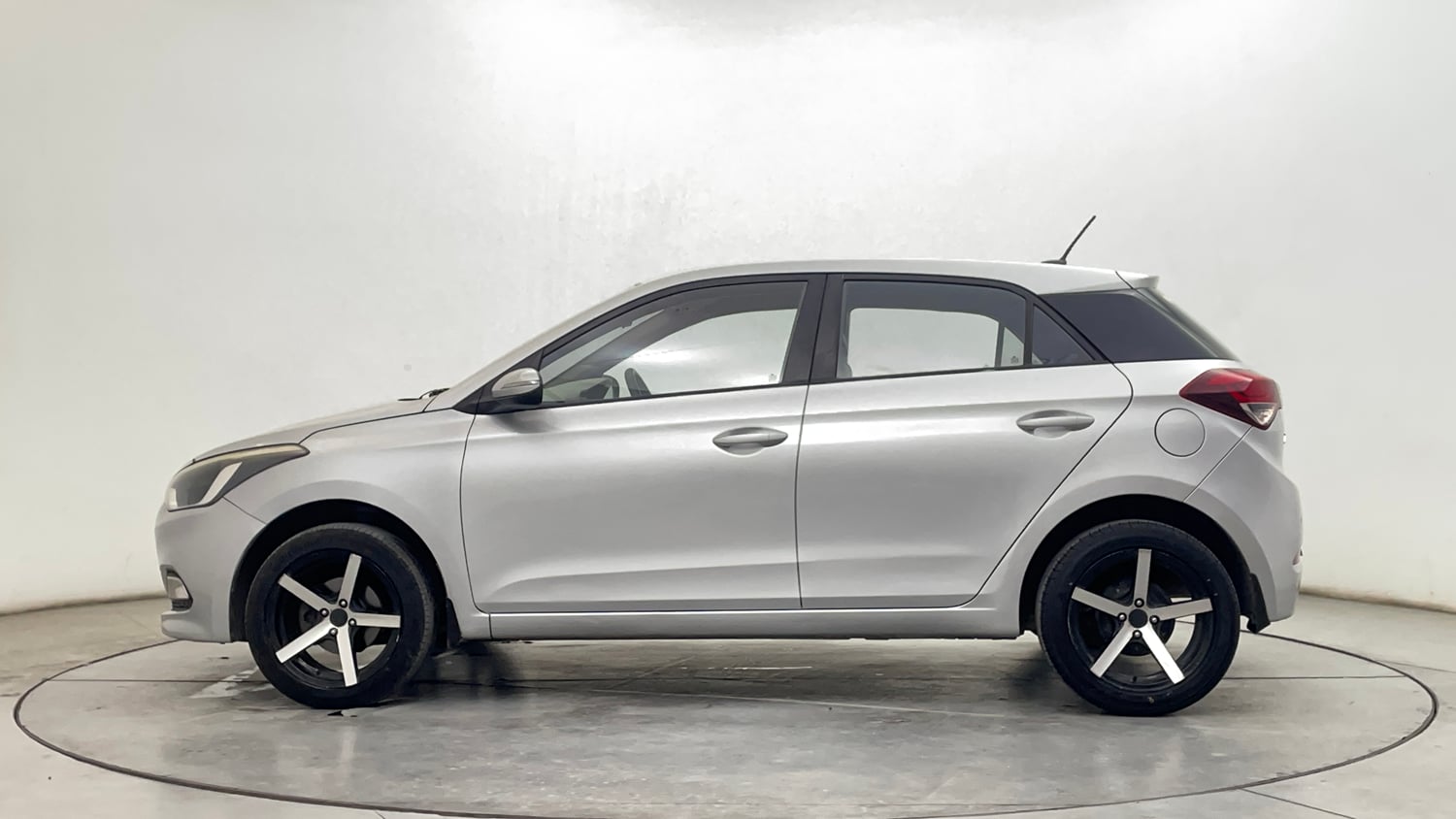 Used 2017 Hyundai Elite i20 Asta 1.2 Petrol Manual exterior LEFT SIDE VIEW