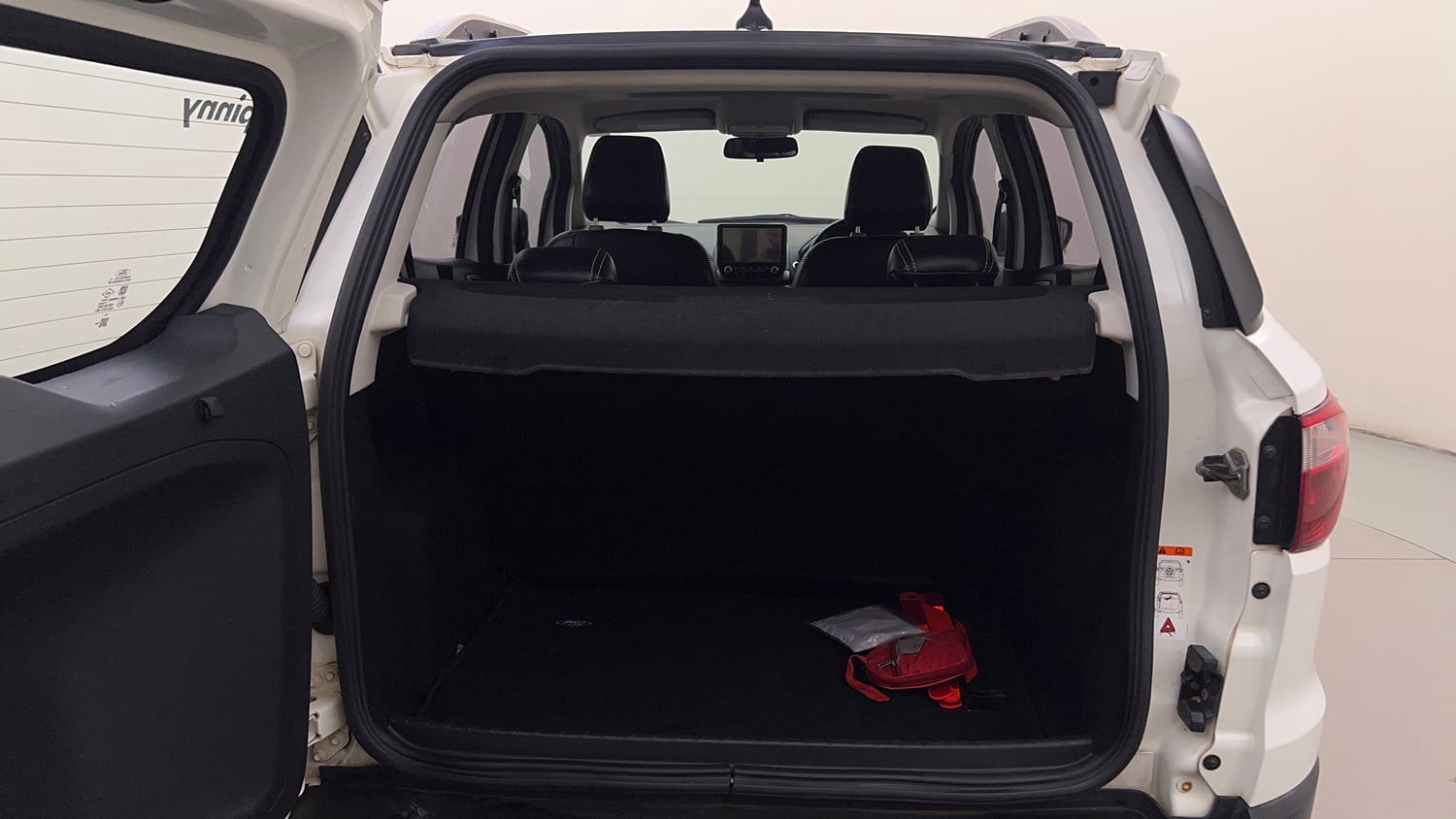 Used 2021 Ford EcoSport Titanium 1.5L TDCi Diesel Manual interior DICKY INSIDE VIEW