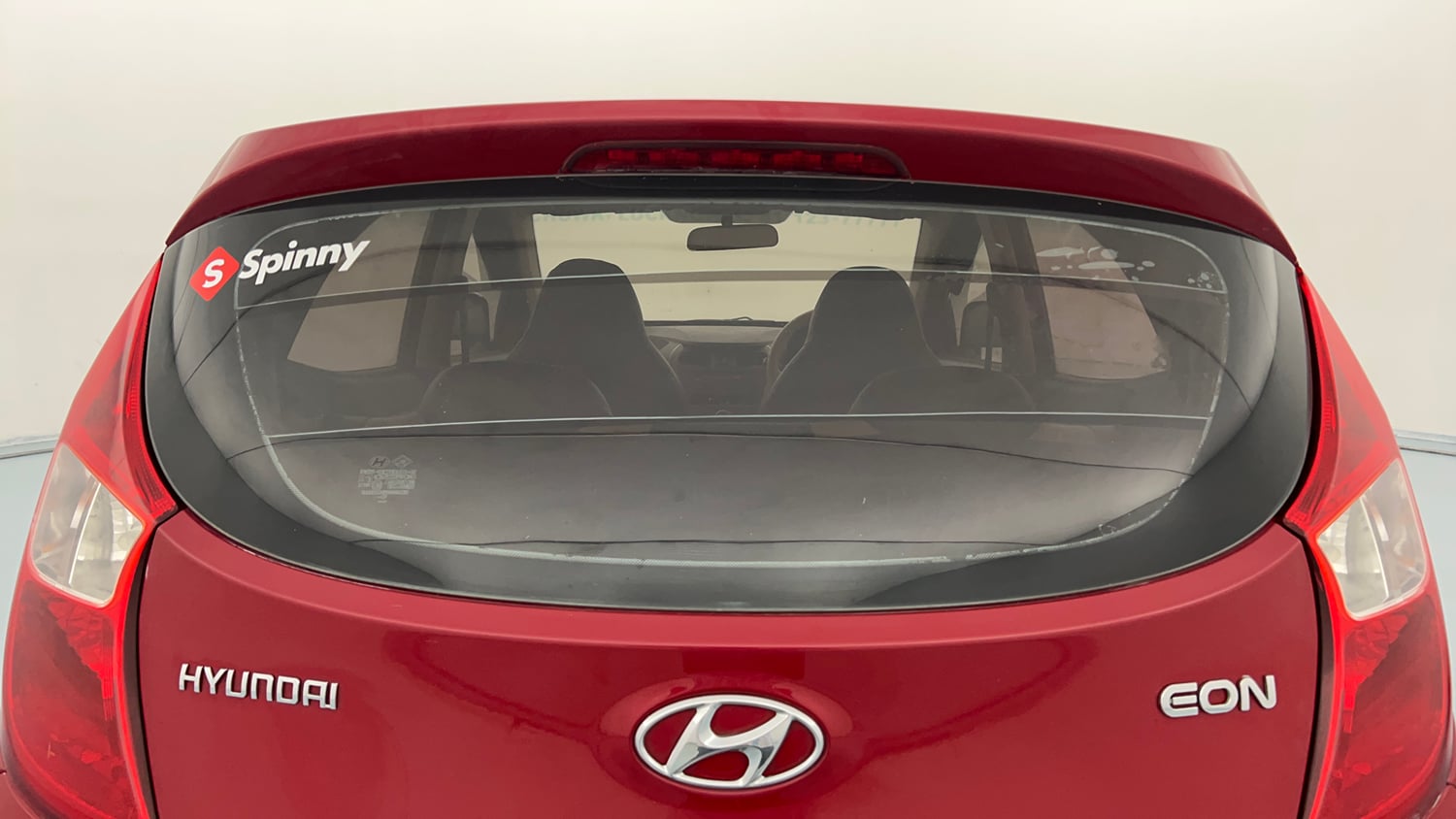 Used 2015 Hyundai Eon Era + Petrol Manual exterior BACK WINDSHIELD VIEW