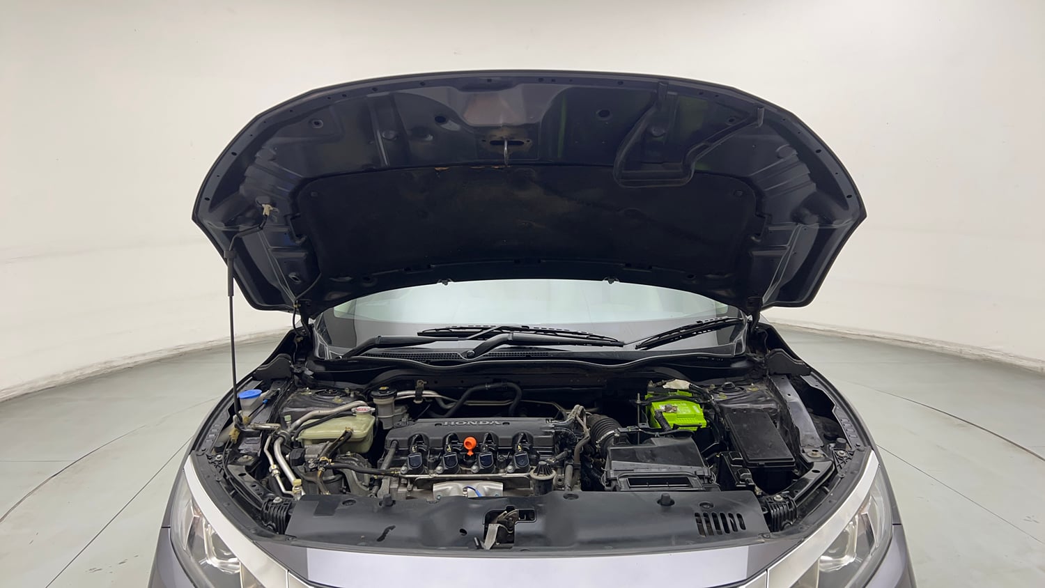 Used 2020 Honda Civic VX CVT Petrol Petrol Automatic engine ENGINE & BONNET OPEN FRONT VIEW