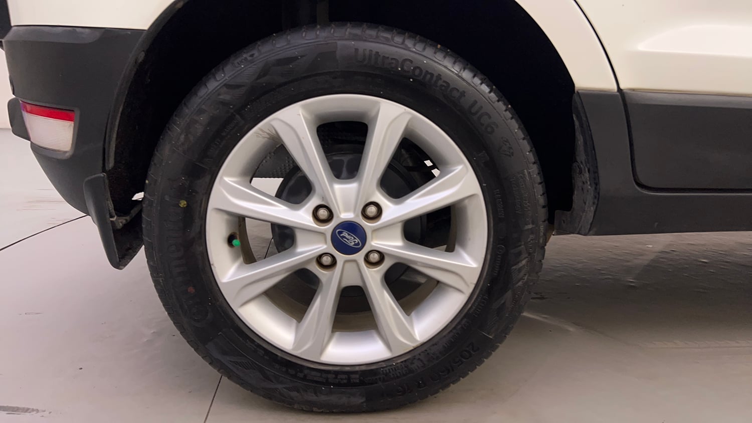 Used 2021 Ford EcoSport Titanium 1.5L TDCi Diesel Manual tyres RIGHT REAR TYRE RIM VIEW