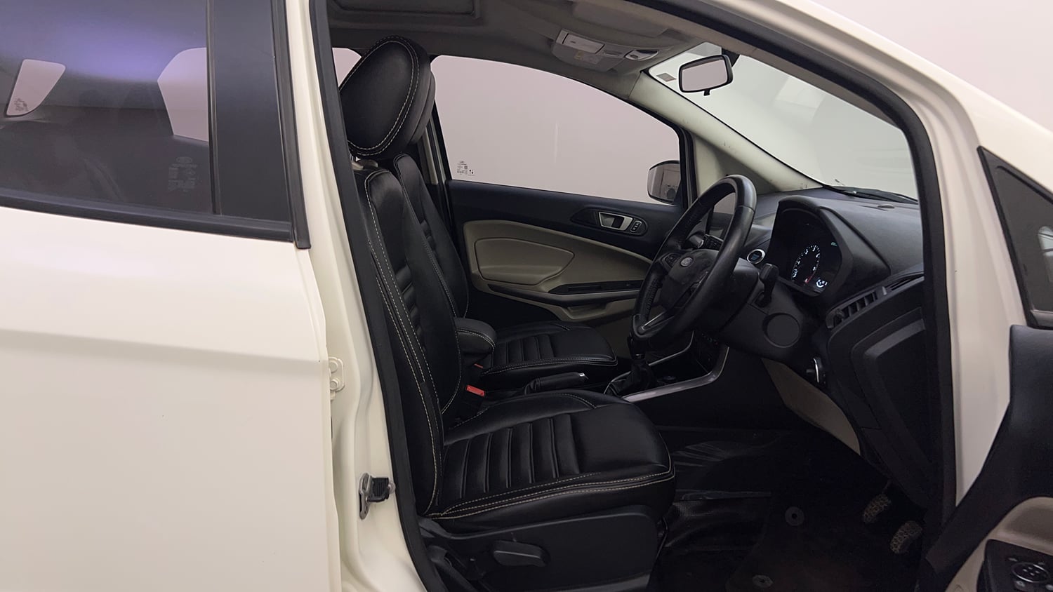Used 2021 Ford EcoSport Titanium 1.5L TDCi Diesel Manual interior RIGHT SIDE FRONT DOOR CABIN VIEW