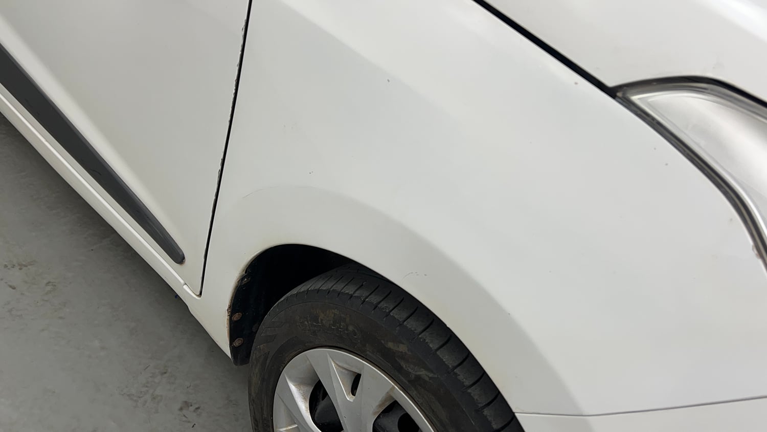Used 2015 Hyundai Grand i10 Sportz 1.2 Kappa VTVT Petrol Manual dents MINOR SCRATCH