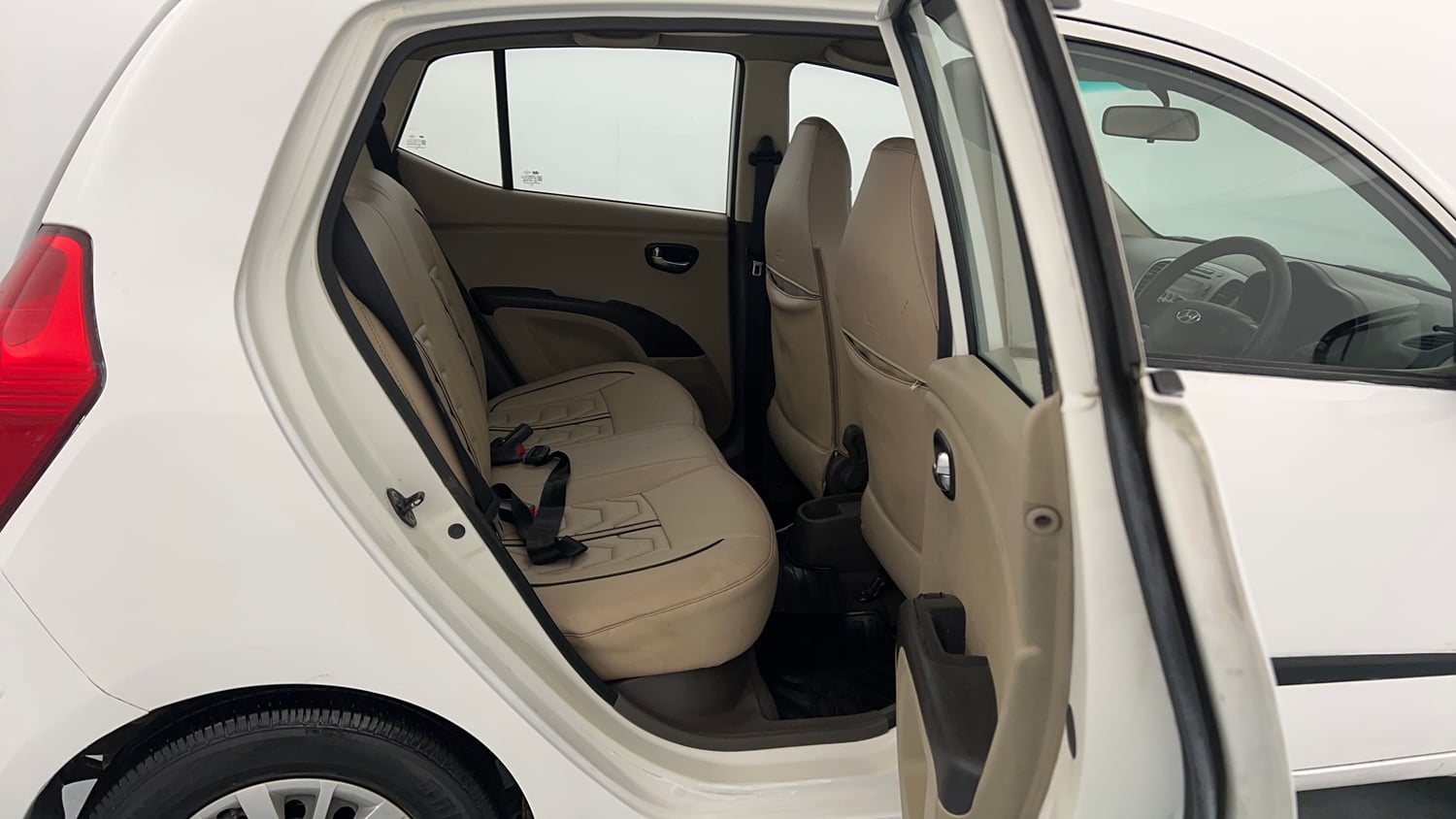Used 2014 Hyundai i10 Sportz 1.1 iRDE2 Petrol Manual interior RIGHT SIDE REAR DOOR CABIN VIEW
