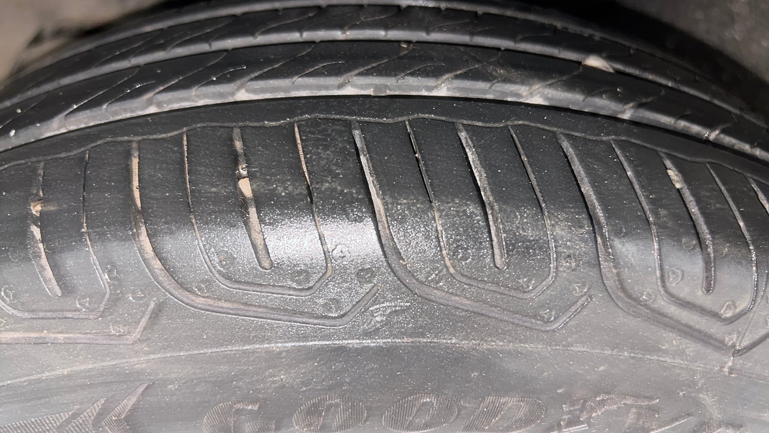 Used 2021 Tata Tiago XT Petrol Manual tyres LEFT FRONT TYRE TREAD VIEW