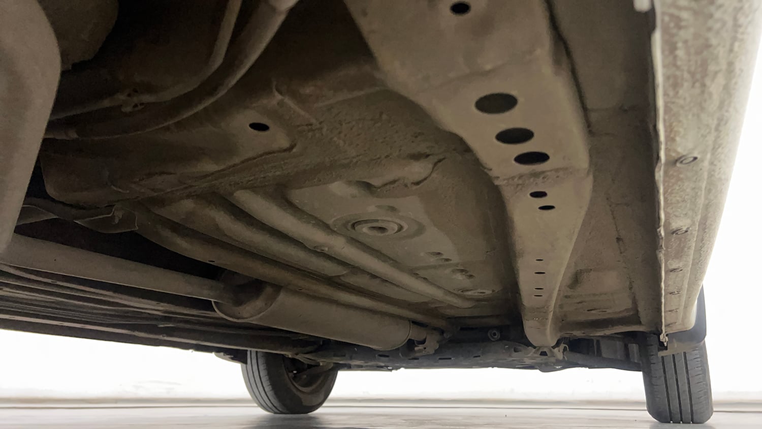 Used 2023 Maruti Suzuki Wagon R ZXI 1.2 Petrol Manual extra REAR RIGHT UNDERBODY VIEW