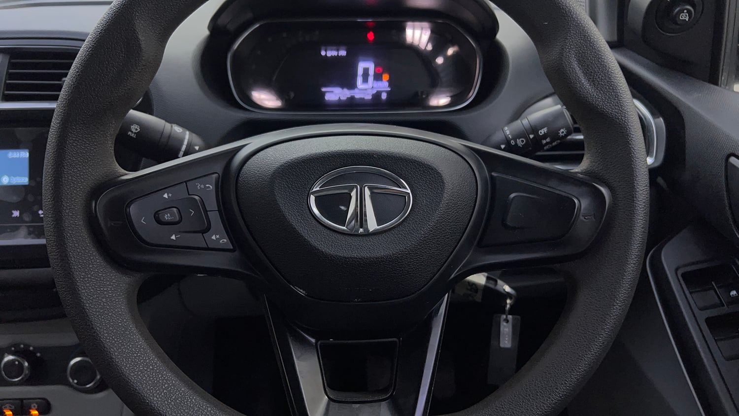 Used 2021 Tata Tiago XT Petrol Manual top_features Airbags