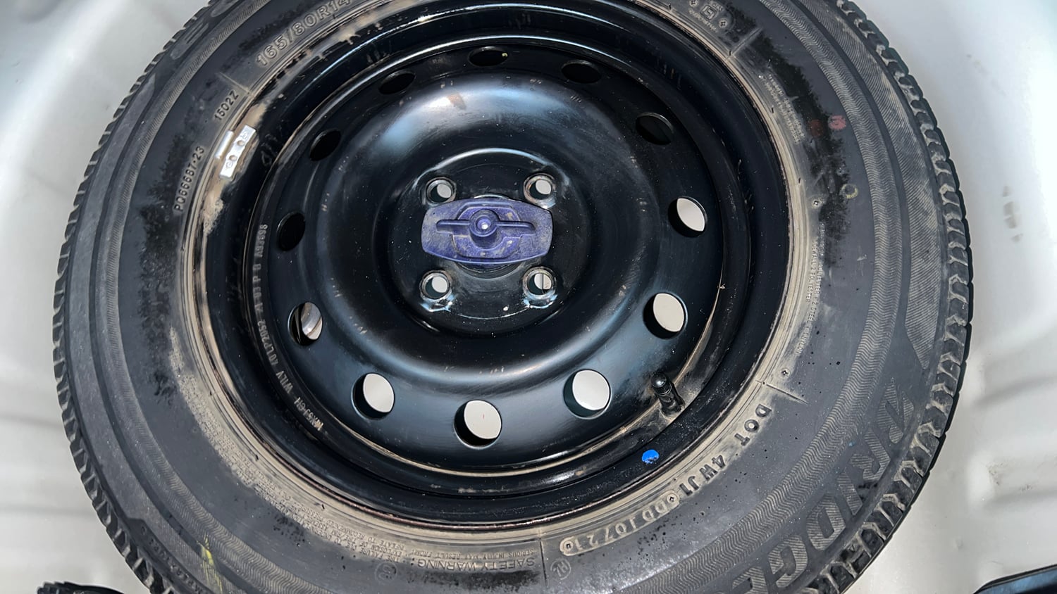 Used 2021 Maruti Suzuki Swift VXi Petrol Manual tyres SPARE TYRE VIEW