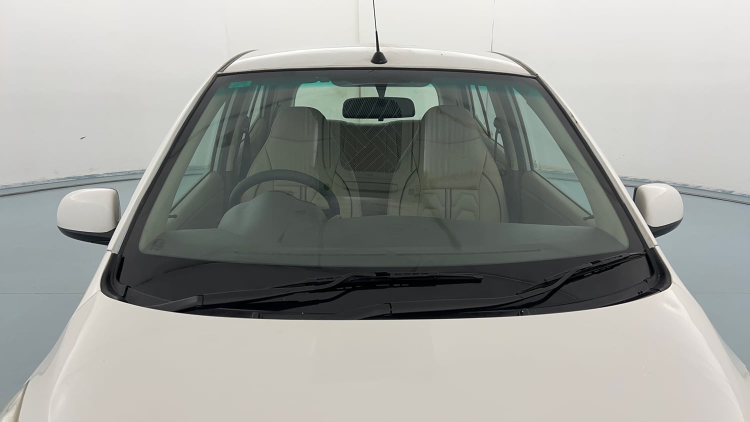 Used 2014 Hyundai i10 Sportz 1.1 iRDE2 Petrol Manual exterior FRONT WINDSHIELD VIEW