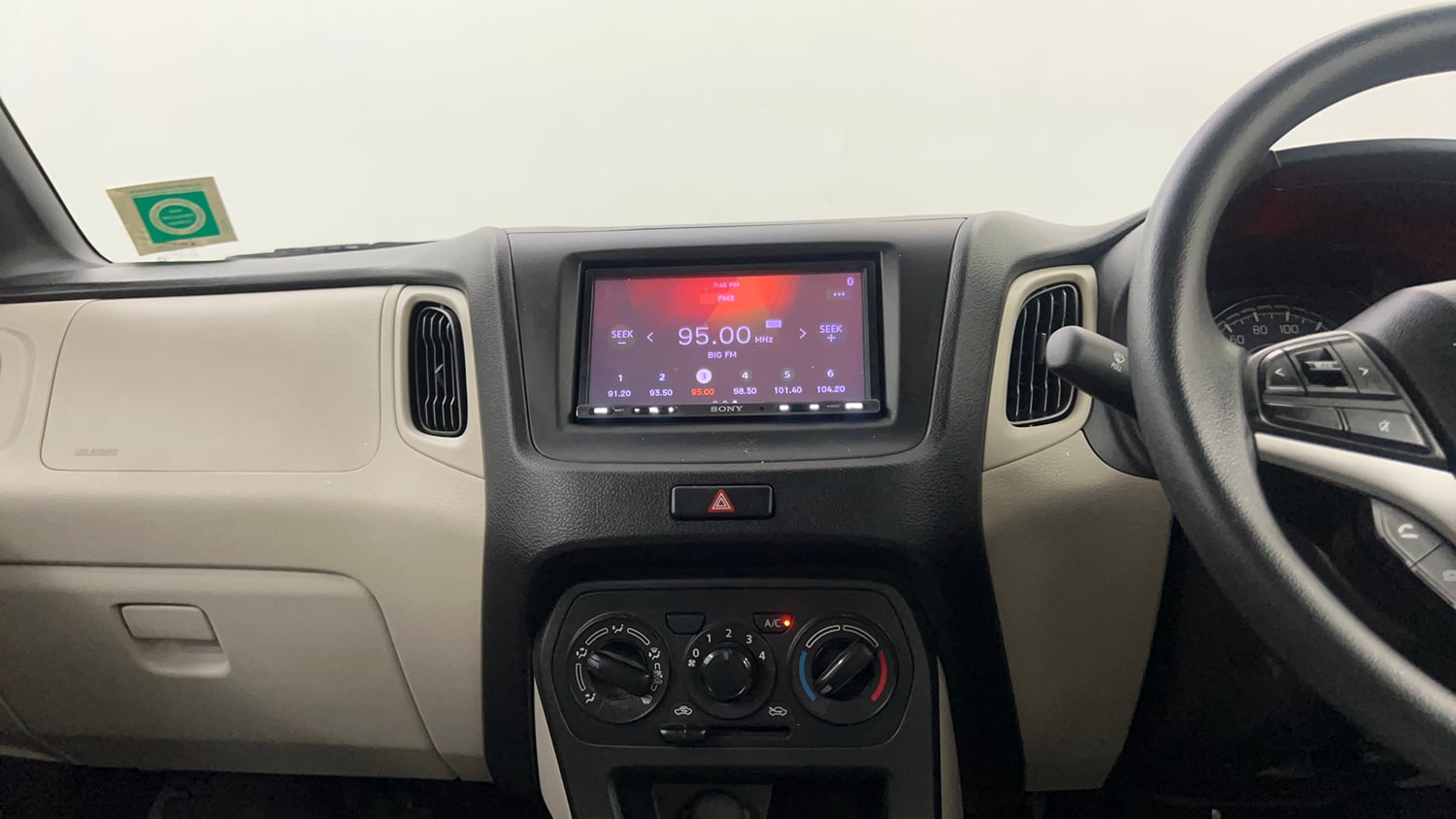Used 2023 Maruti Suzuki Wagon R ZXI 1.2 Petrol Manual interior MUSIC SYSTEM & AC CONTROL VIEW