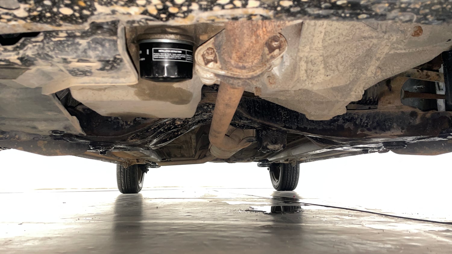 Used 2016 Maruti Suzuki Celerio VXi AMT Petrol Automatic extra FRONT LEFT UNDERBODY VIEW