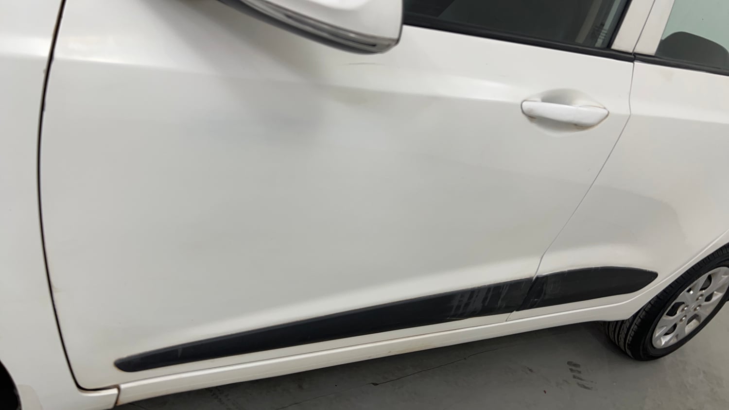 Used 2015 Hyundai Grand i10 Sportz 1.2 Kappa VTVT Petrol Manual dents MINOR DENT