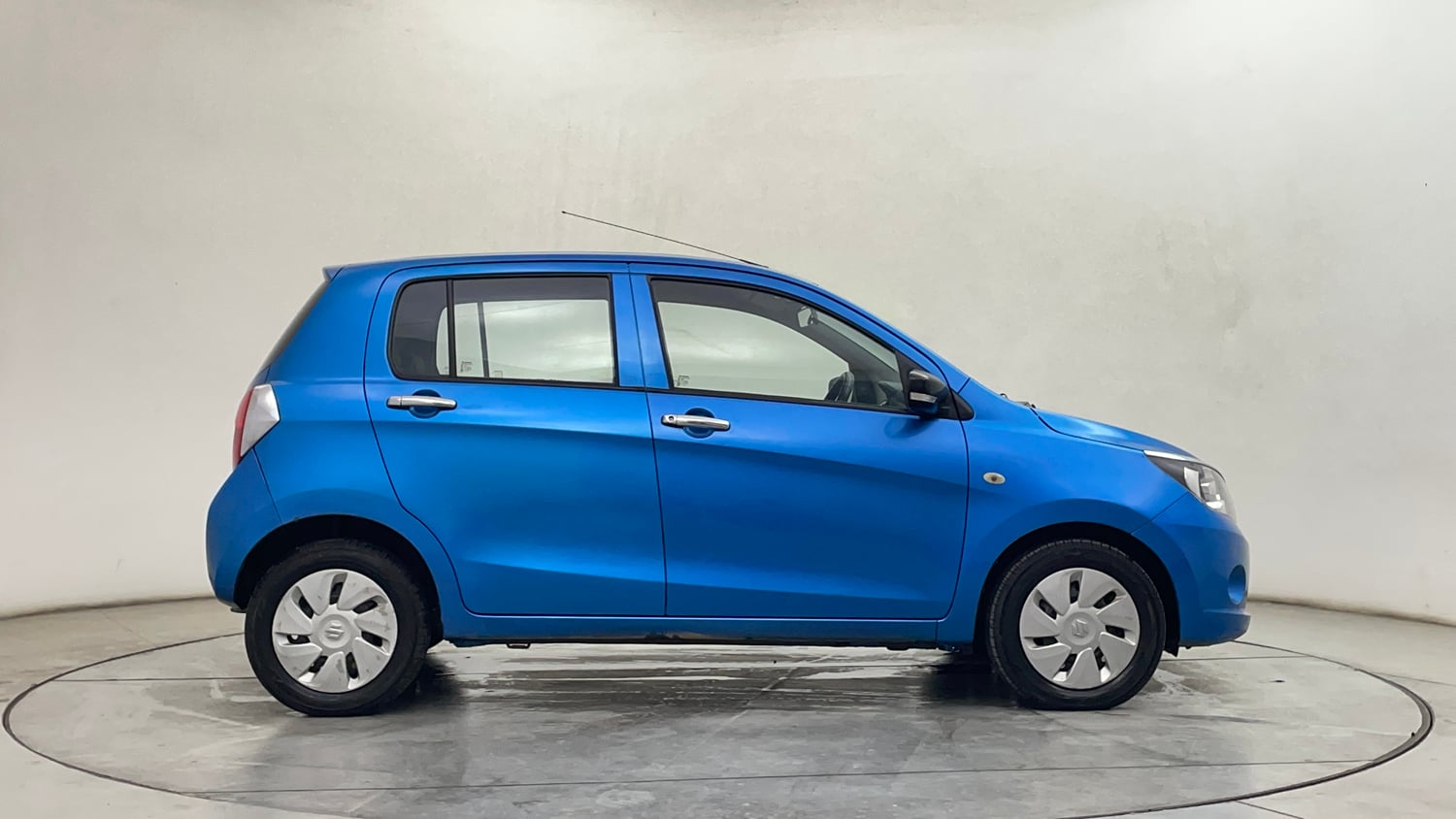 Used 2016 Maruti Suzuki Celerio VXi AMT Petrol Automatic exterior RIGHT SIDE VIEW