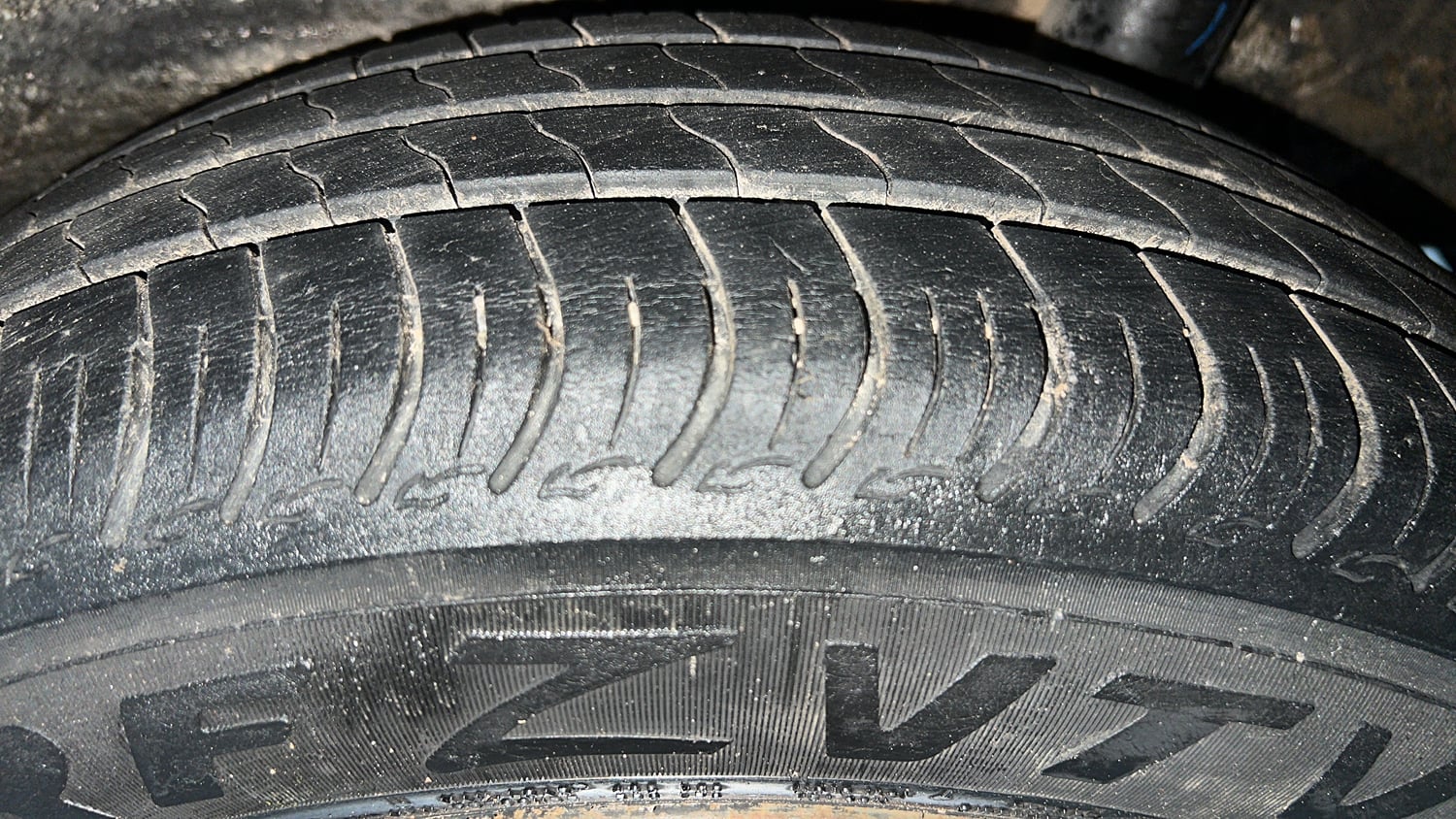 Used 2023 Maruti Suzuki Wagon R VXI 1.0 CNG Cng Manual tyres LEFT REAR TYRE TREAD VIEW
