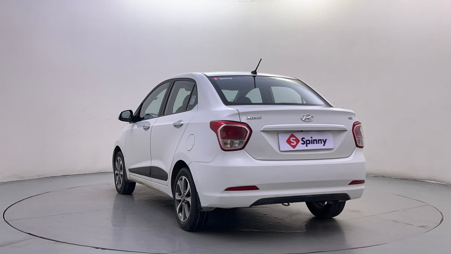 Used 2015 Hyundai Xcent SX 1.2 (O) Petrol Manual exterior LEFT REAR CORNER VIEW
