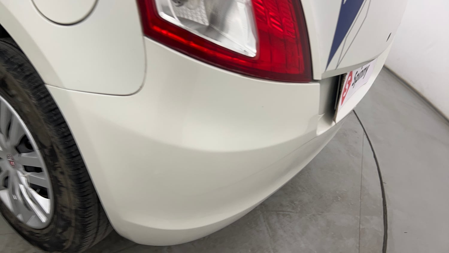 Used 2013 Maruti Suzuki Swift VXi Petrol Manual dents MINOR SCRATCH