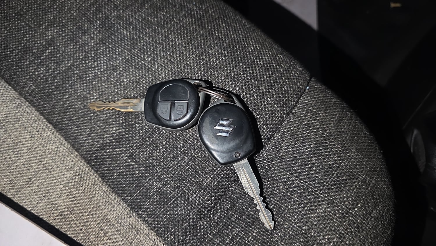 Used 2015 Maruti Suzuki Wagon R VXI Petrol Manual extra CAR KEY VIEW