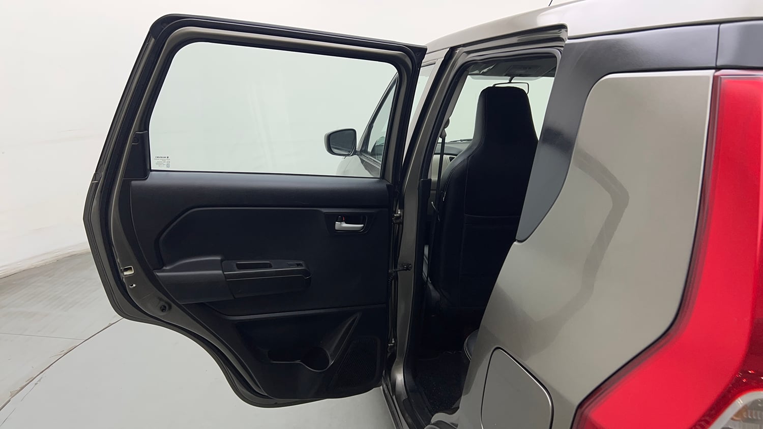 Used 2023 Maruti Suzuki Wagon R VXI 1.0 CNG Cng Manual interior LEFT REAR DOOR OPEN VIEW