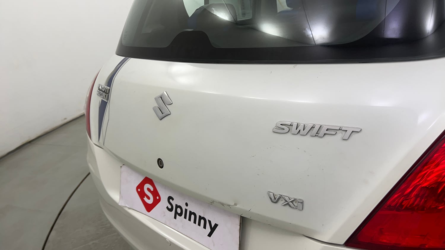 Used 2013 Maruti Suzuki Swift VXi Petrol Manual dents MINOR DENT