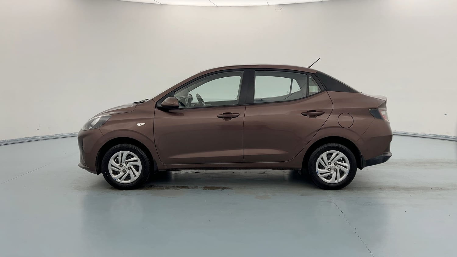 Used 2022 Hyundai Aura S 1.2 CNG Cng Manual exterior LEFT SIDE VIEW