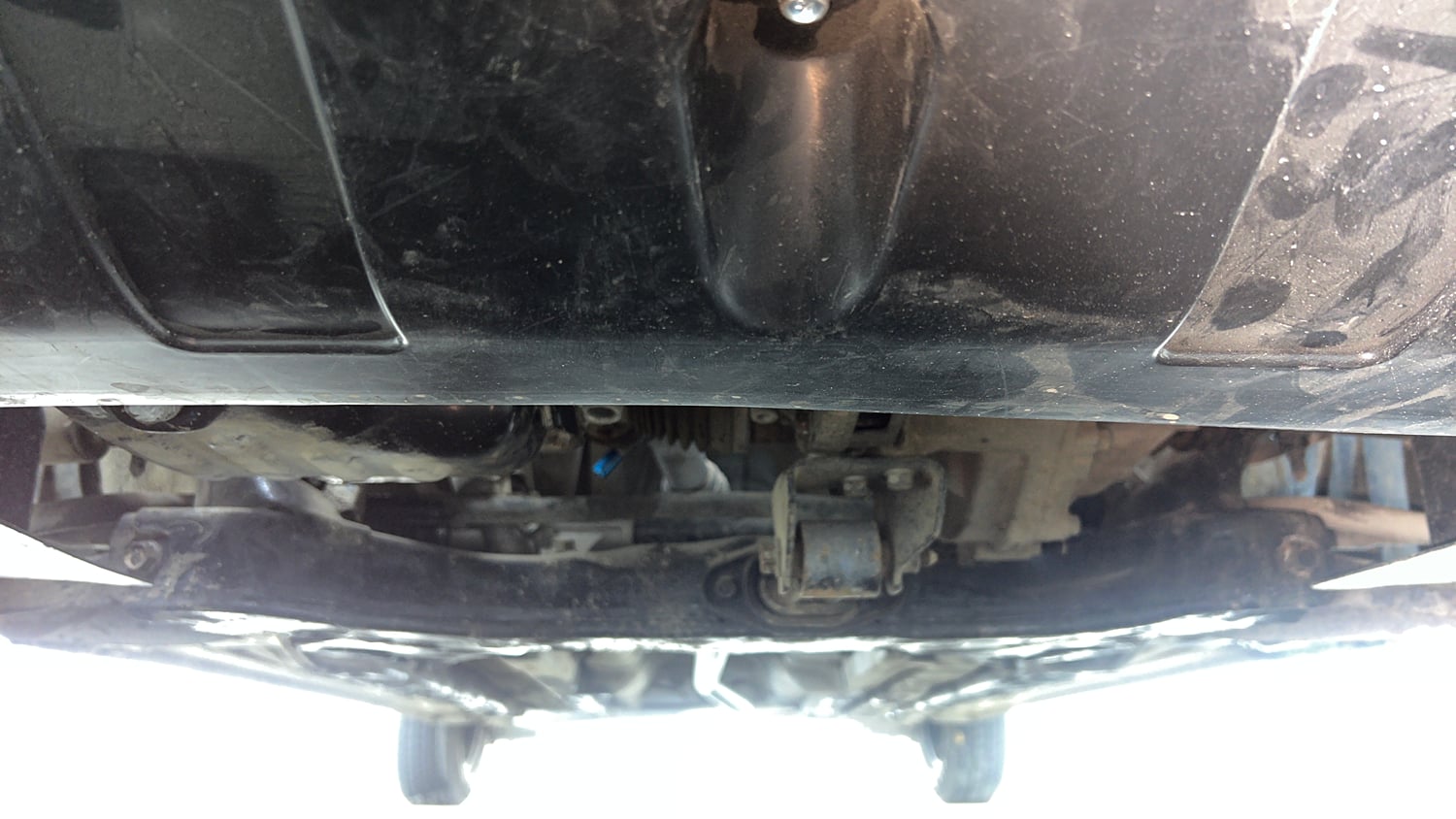 Used 2014 Hyundai Elite i20 Sportz 1.2 Petrol Manual extra FRONT LEFT UNDERBODY VIEW