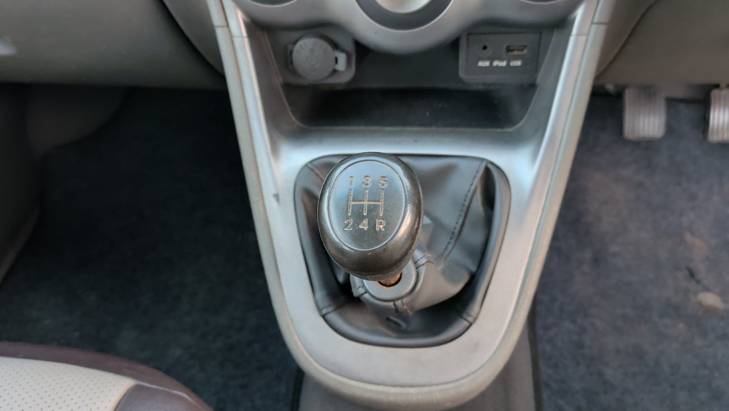 Used 2012 Hyundai i10 Sportz 1.2 Kappa2 Petrol Manual interior GEAR  KNOB VIEW