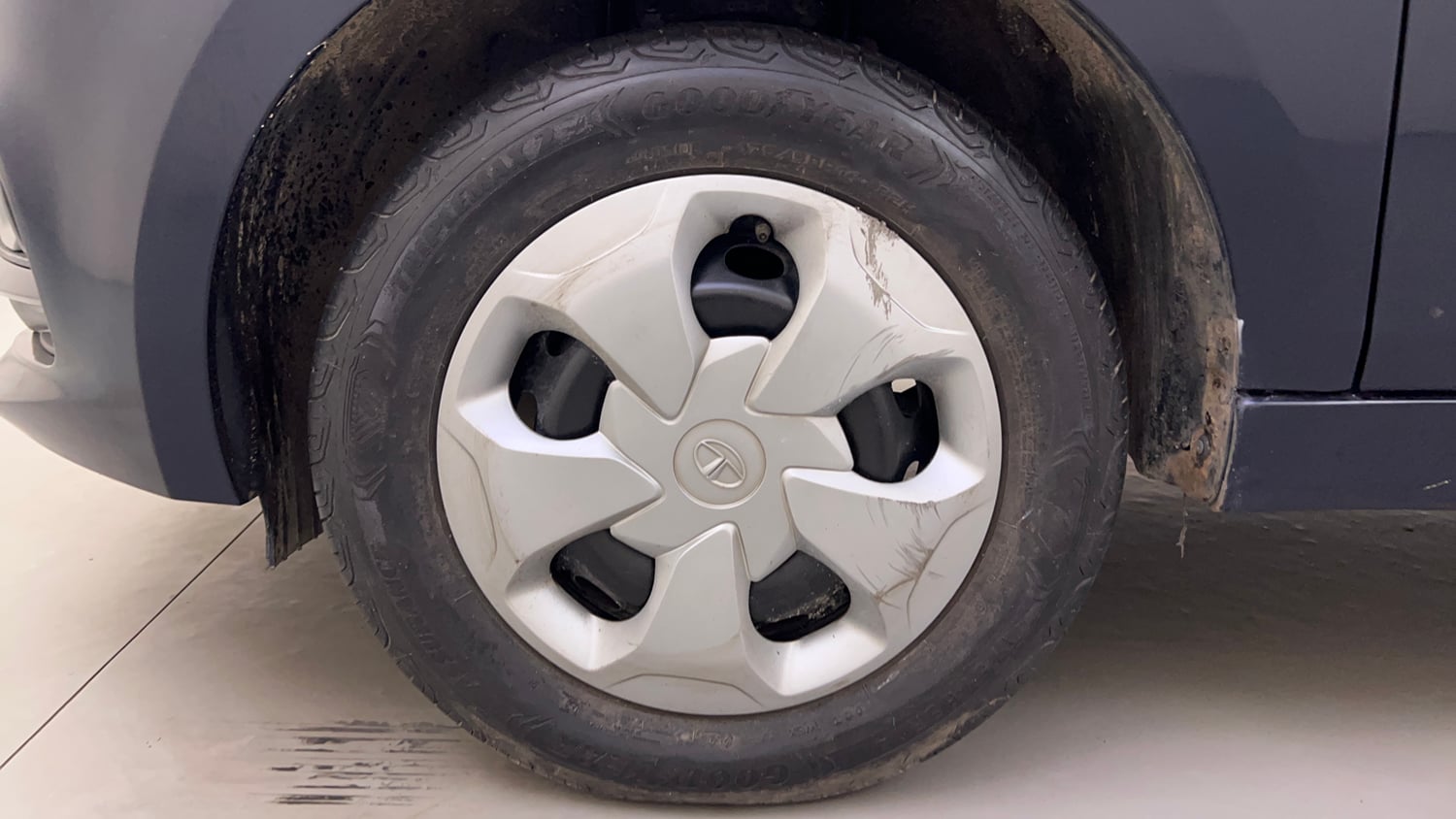 Used 2021 Tata Tiago XT Petrol Manual tyres LEFT FRONT TYRE RIM VIEW