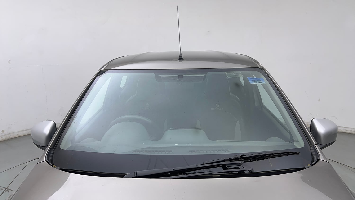 Used 2019 Renault Kwid 1.0 RXT AMT Opt Petrol Automatic exterior FRONT WINDSHIELD VIEW
