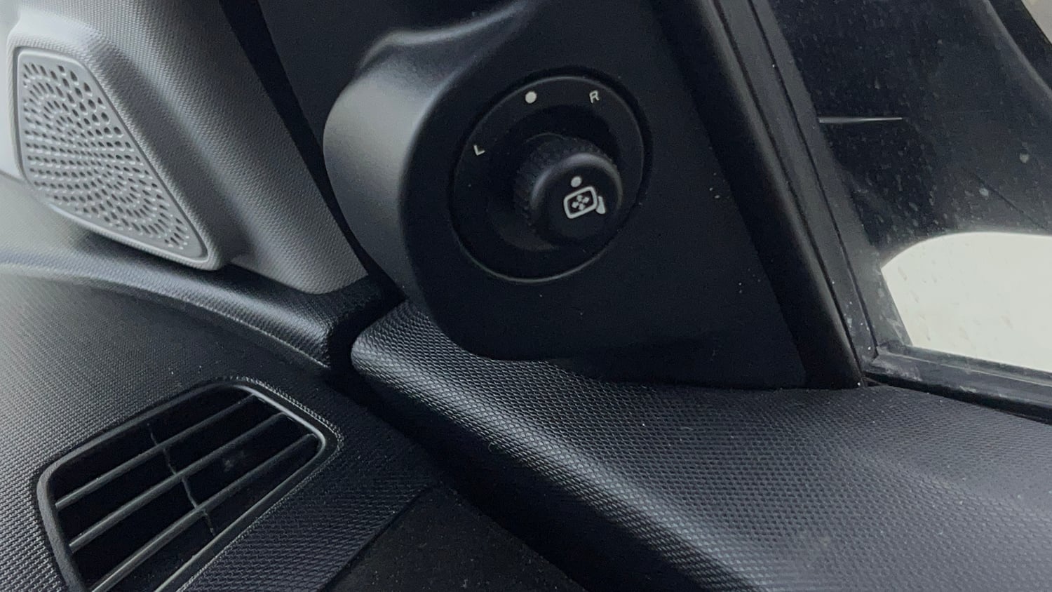 Used 2021 Tata Tiago XT Petrol Manual top_features Adjustable ORVM